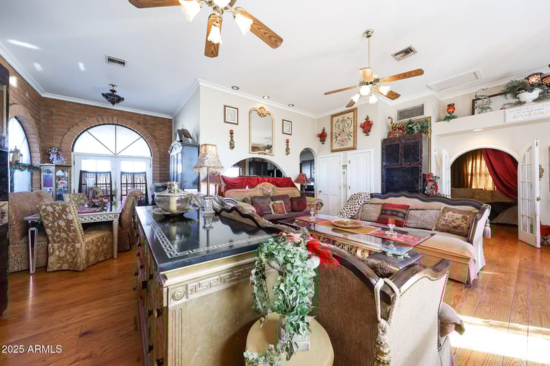 1732 Yearling Rd, Phoenix, AZ 85085