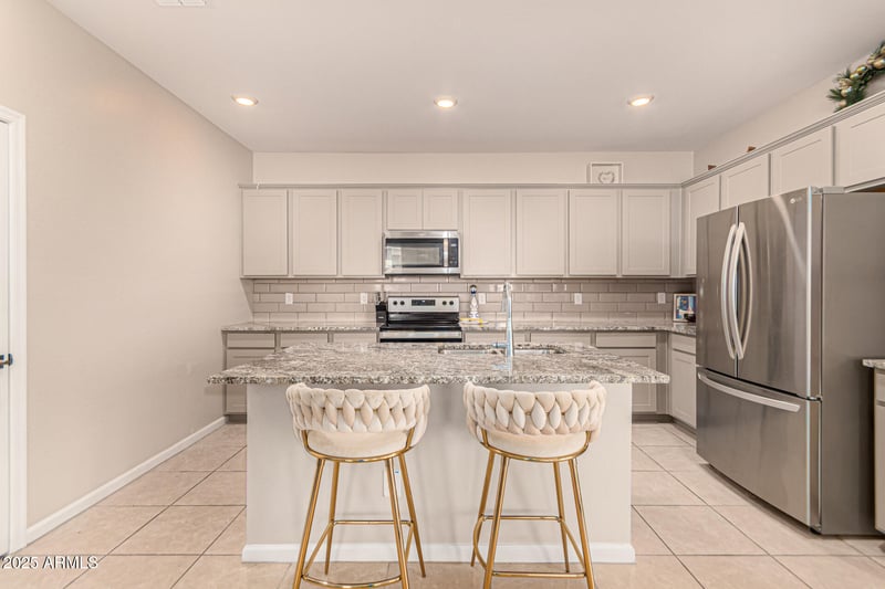 17320 Daley Ln, Surprise, AZ 85387