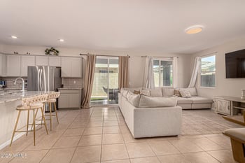 17320 Daley Ln, Surprise, AZ 85387