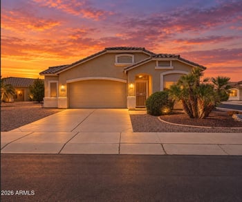 17320 N Thornberry Dr, Surprise, AZ 85374