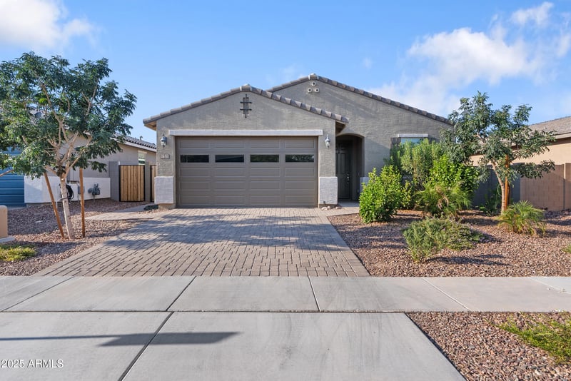 17320 Red Fox Rd, Surprise, AZ 85387