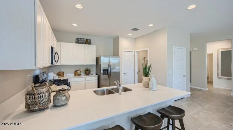 17320 W Gray Fox Trl, Surprise, AZ 85387