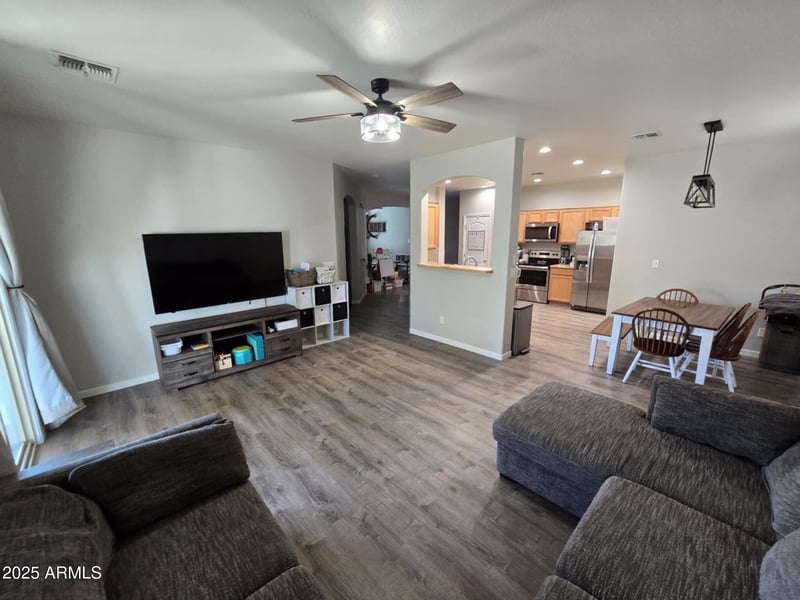 17328 Pinnacle Vista Dr, Surprise, AZ 85387