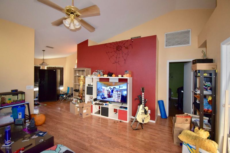 1733 E Carson Rd, Phoenix, AZ 85042