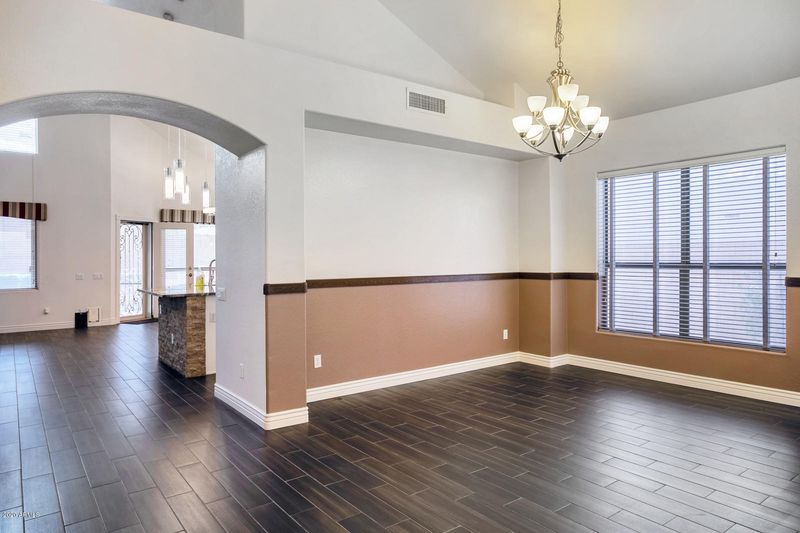 1733 E Rose Garden Ln, Phoenix, AZ 85024