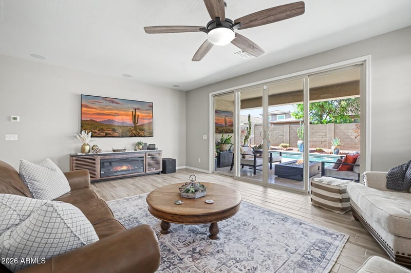 17330 W Oberlin Way, Surprise, AZ 85387