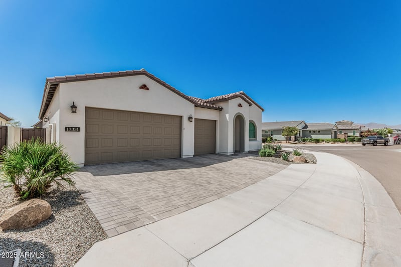 17331 Wildwood St, Surprise, AZ 85388