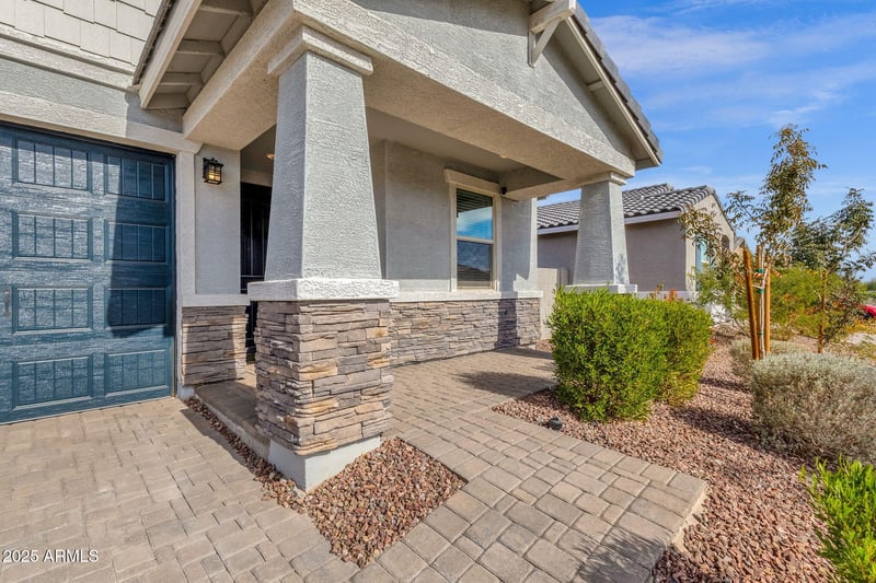 17334 Running Deer Trl, Surprise, AZ 85387