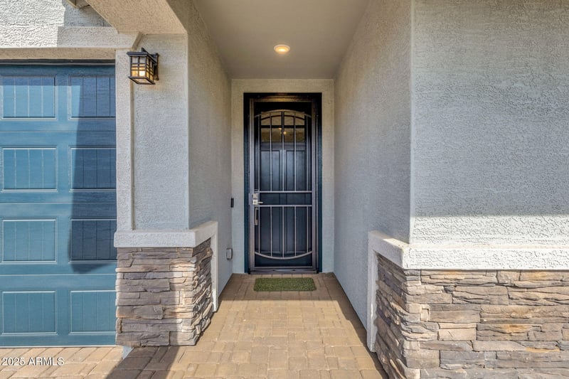 17334 Running Deer Trl, Surprise, AZ 85387