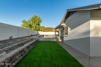 1734 Banff Ln, Phoenix, AZ 85023