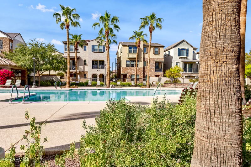 1734 Dogwood Ln, Gilbert, AZ 85295