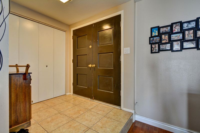 1734 E Dunbar Dr, Tempe, AZ 85282