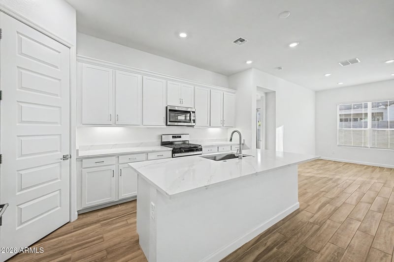 1734 E Questa Dr, Phoenix, AZ 85024