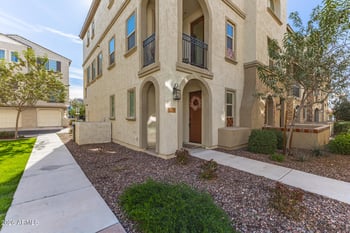 1734 Hampton Ln, Gilbert, AZ 85295