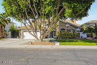 1734 Queen Palm Dr, Gilbert, AZ 85234