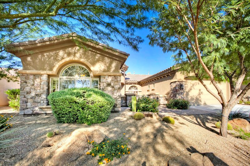 1734 W Dusty Wren Dr, Phoenix, AZ 85085