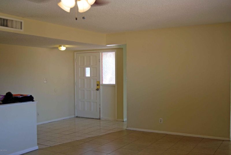 1734 W Oraibi Dr, Phoenix, AZ 85027
