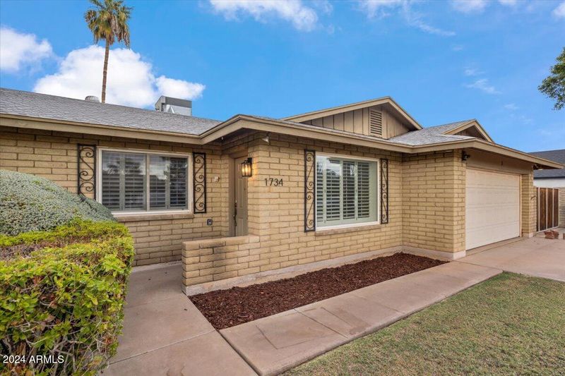 1734 W Seldon Ln, Phoenix, AZ 85021