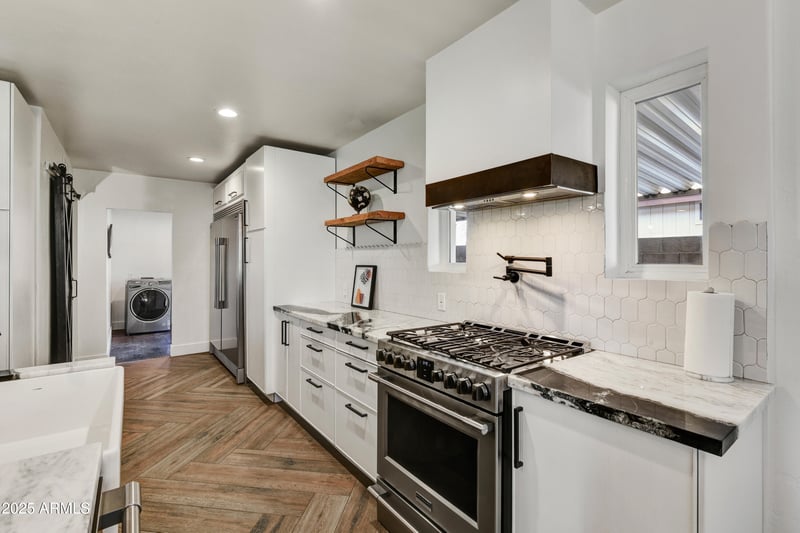 1735 Mitchell Dr, Phoenix, AZ 85015