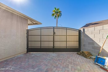 1735 Platina Cir, Mesa, AZ 85205
