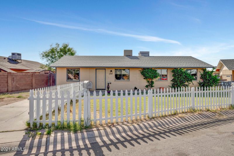 1735 W 9th Ave, Apache Junction, AZ 85120