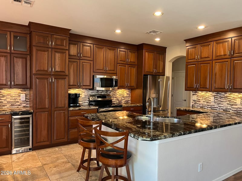 1735 W Glenhaven Dr, Phoenix, AZ 85045