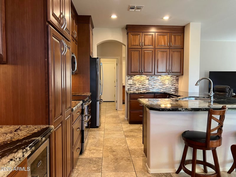 1735 W Glenhaven Dr, Phoenix, AZ 85045