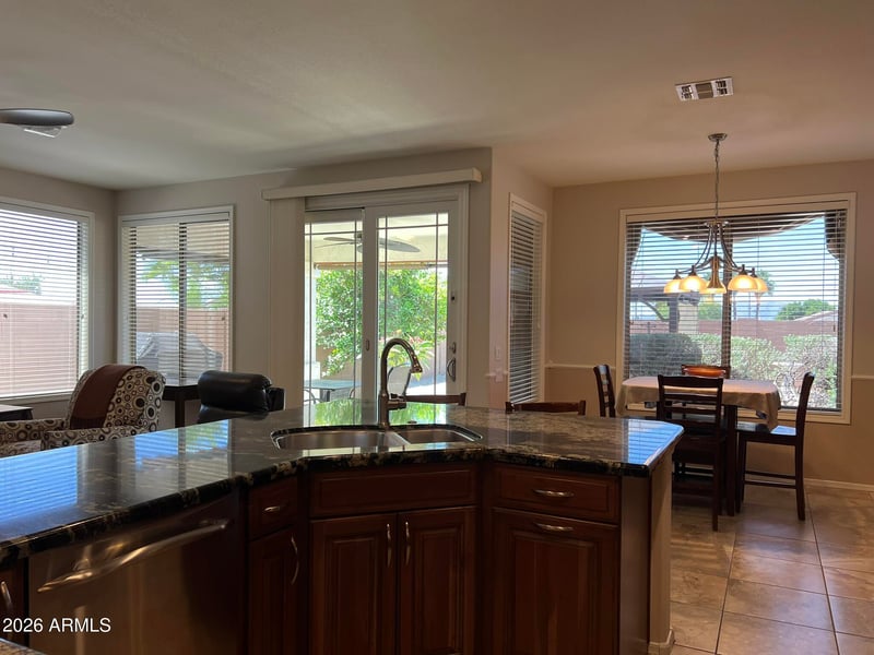 1735 W Glenhaven Dr, Phoenix, AZ 85045