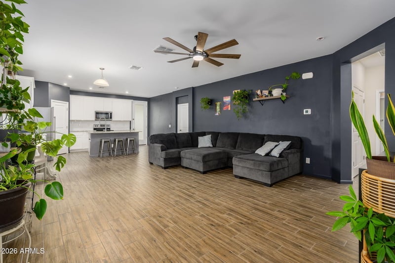 17353 Patrick Ln, Surprise, AZ 85387