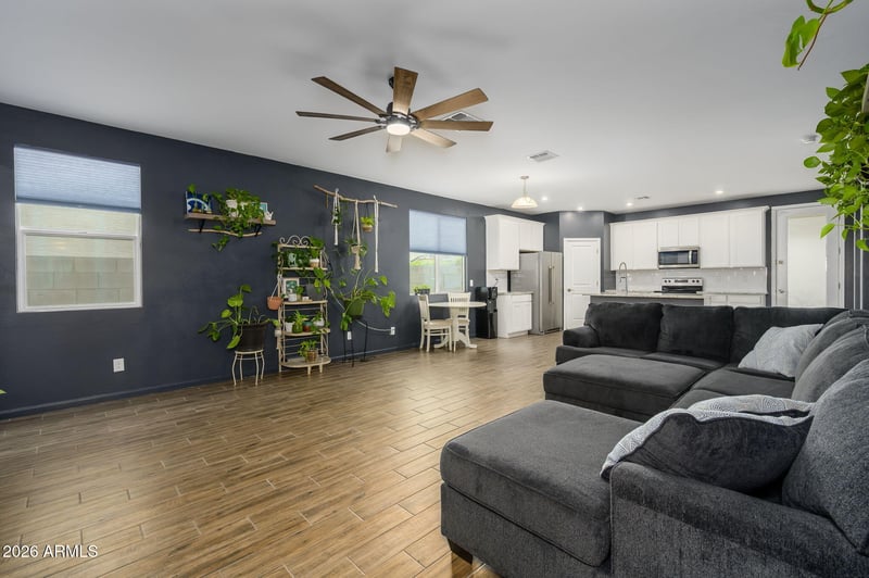 17353 Patrick Ln, Surprise, AZ 85387
