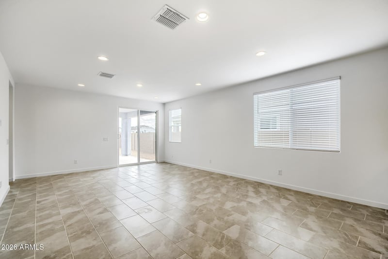 17356 Gray Fox Trl, Surprise, AZ 85387