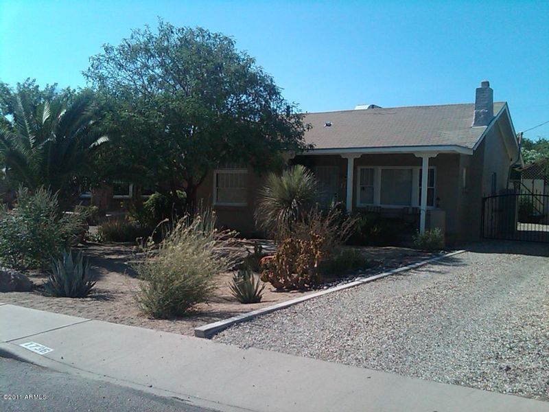 1736 E Earll Dr, Phoenix, AZ 85016