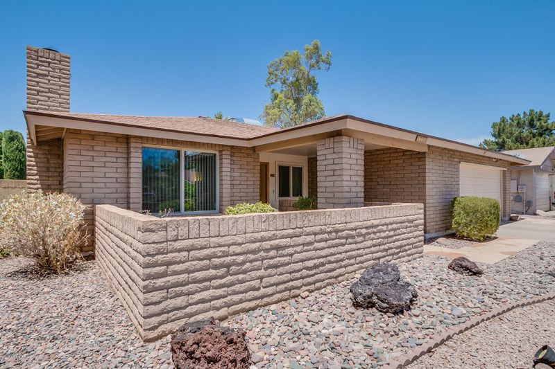 1736 S Brooks Cir, Mesa, AZ 85202