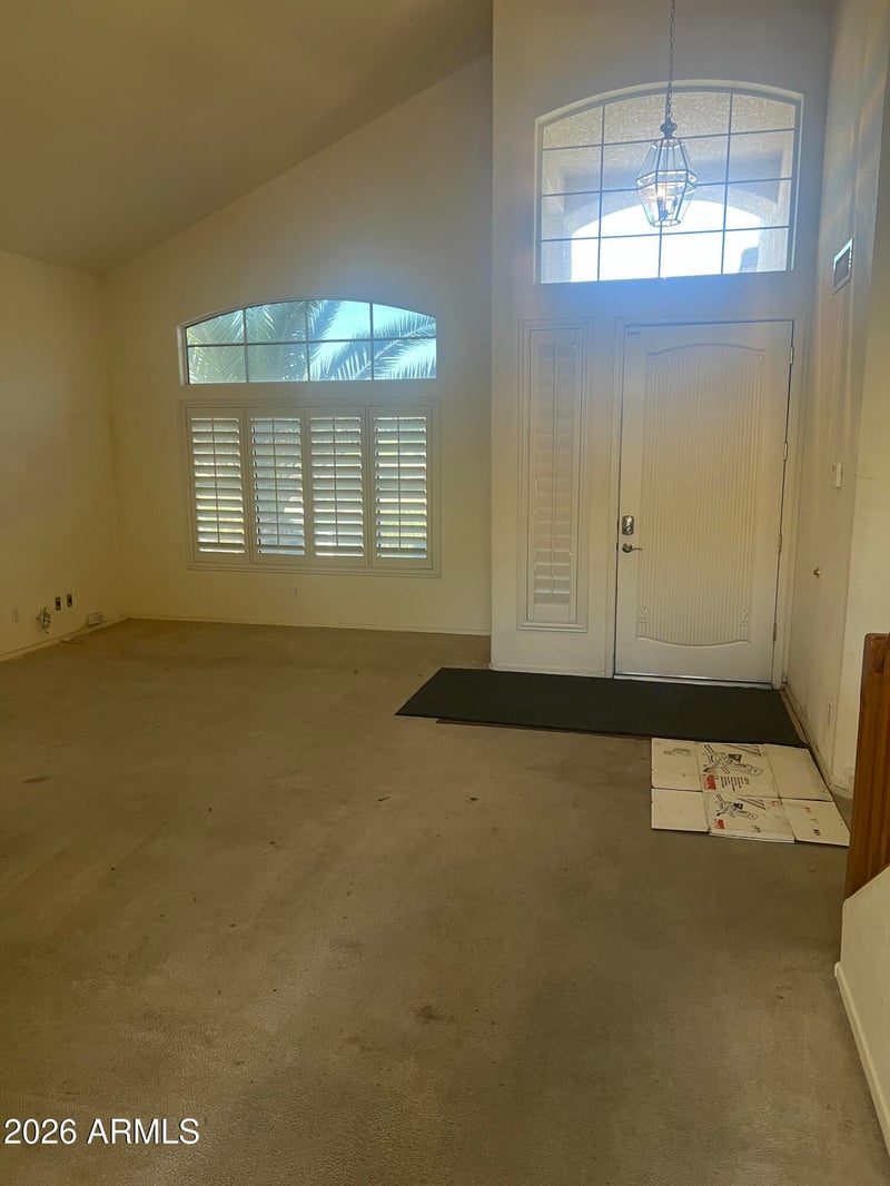 1736 W South Fork Dr, Phoenix, AZ 85045