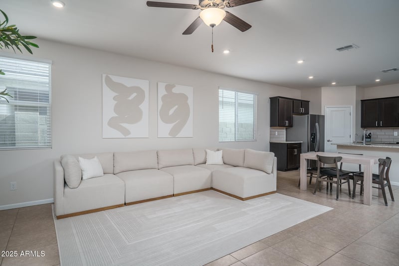 17363 Paraiso Ln, Surprise, AZ 85387