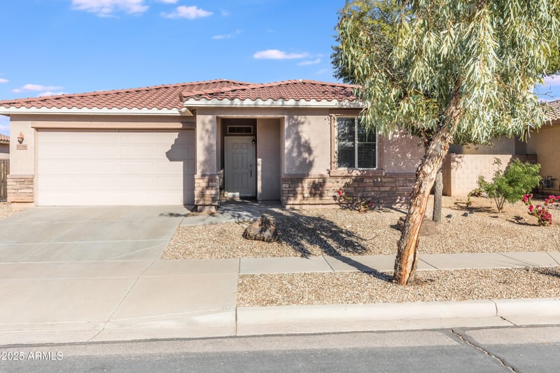 17366 Fetlock Trl, Surprise, AZ 85387