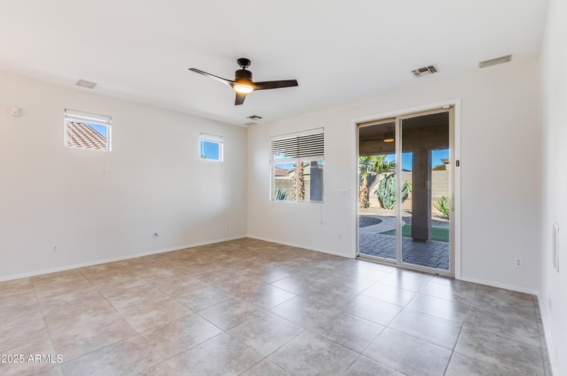 17366 Fetlock Trl, Surprise, AZ 85387