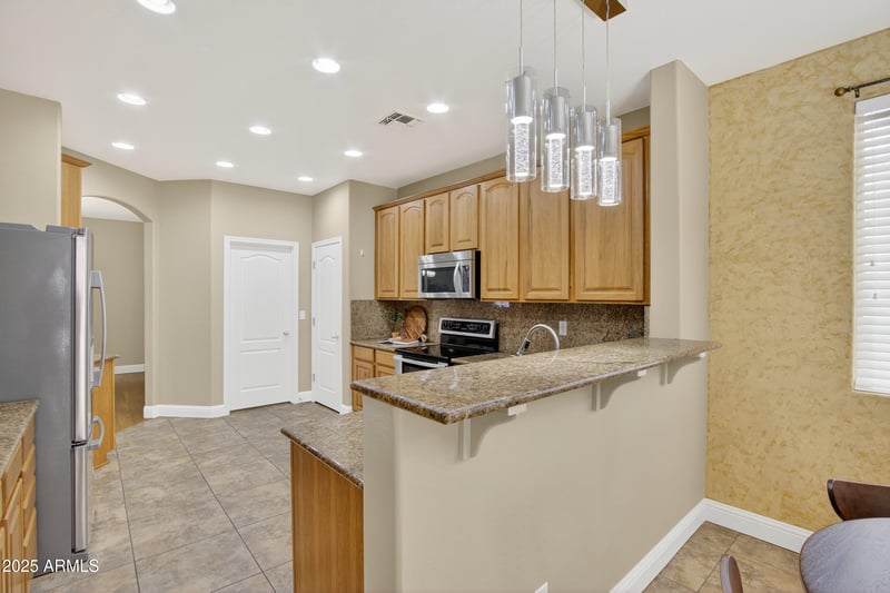 17368 Red Bird Rd, Surprise, AZ 85387