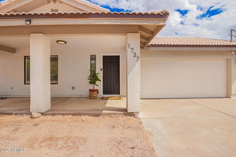 1737 Mountain View Rd, Apache Junction, AZ 85119