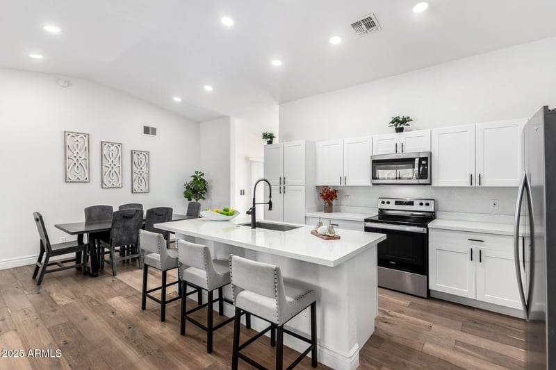 1737 Mountain View Rd, Apache Junction, AZ 85119