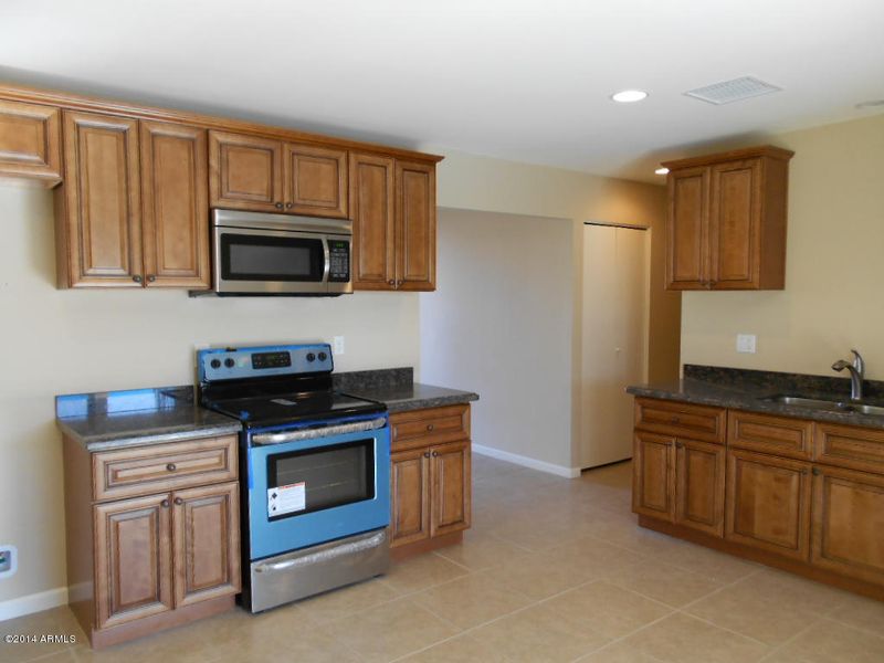 1737 W Pepper Pl, Mesa, AZ 85201