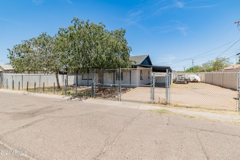 1737 W Vogel Ave, Phoenix, AZ 85021