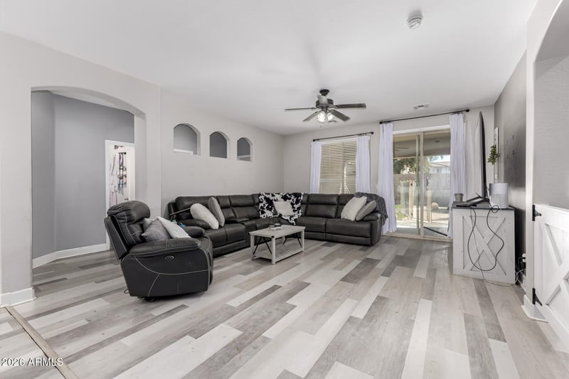 17375 Buckhorn Trl, Surprise, AZ 85387