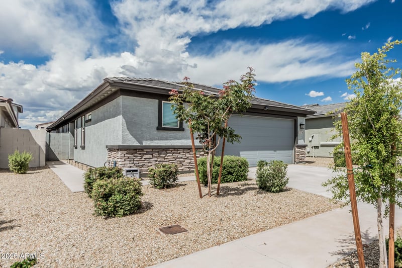 17376 Via De Luna Dr, Surprise, AZ 85387