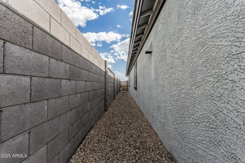 17376 Via De Luna Dr, Surprise, AZ 85387