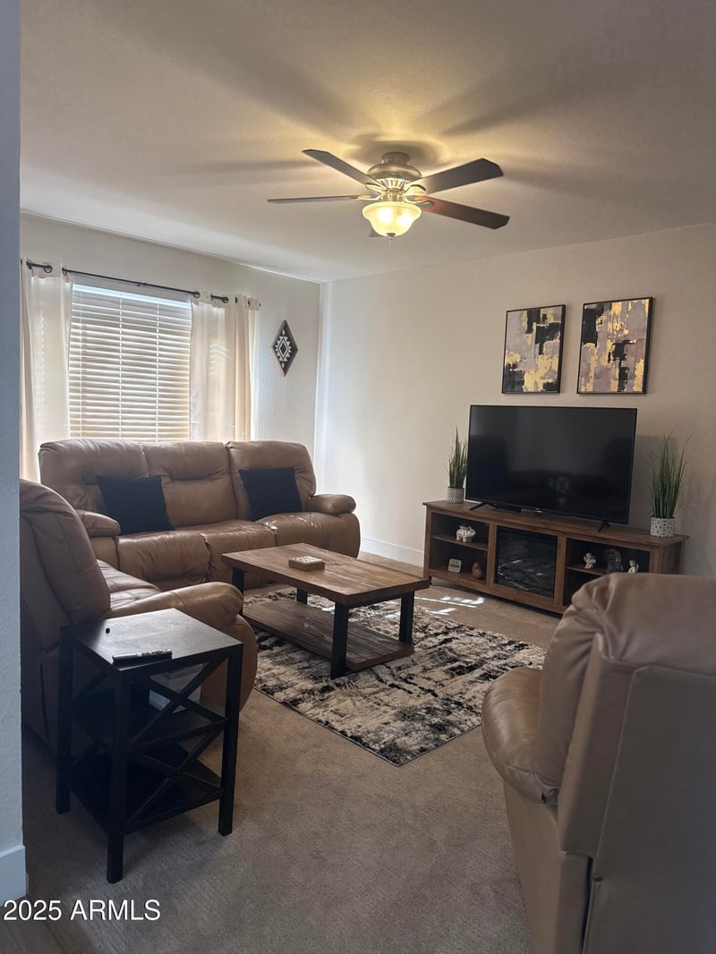 1738 Gaylon Dr, Tempe, AZ 85282