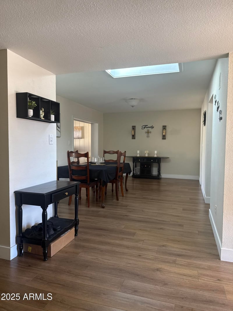 1738 Gaylon Dr, Tempe, AZ 85282