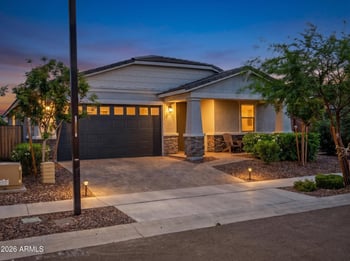 17381 Running Deer Trl, Surprise, AZ 85387