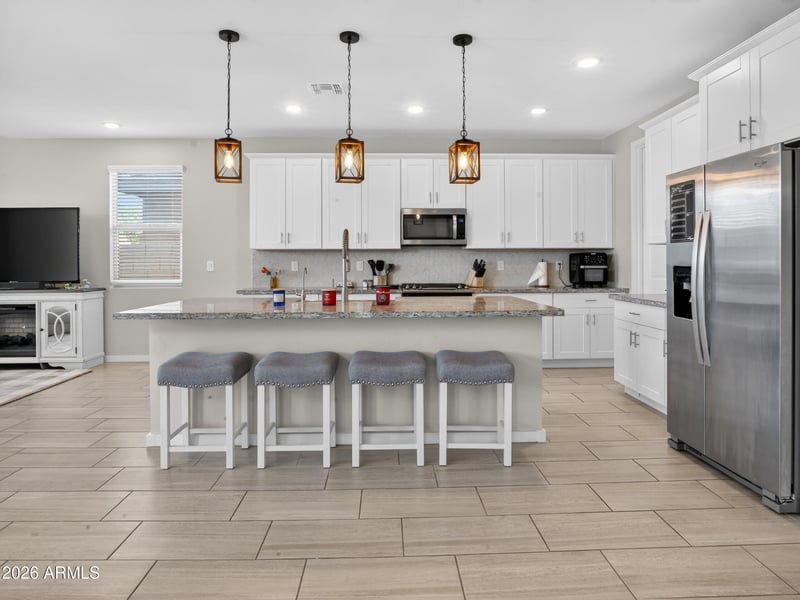 17381 Running Deer Trl, Surprise, AZ 85387