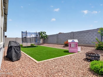 17381 Running Deer Trl, Surprise, AZ 85387